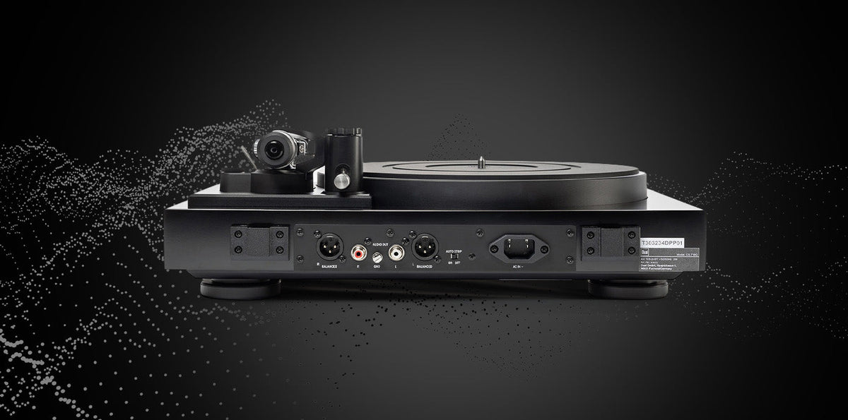 Dual CS-718Q balanced XLR and RCA outputs